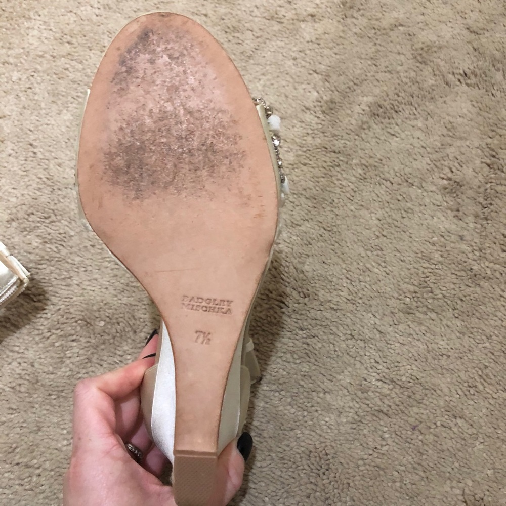 Barely worn Badgley Mischka Wedge - Picture 6 of 7